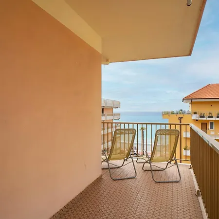 Apartment Hostfacile - New Beach Front - Wifi - Air Conditioning