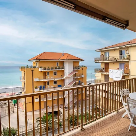 Apartment Hostfacile - New Beach Front - Wifi - Air Conditioning Ventimiglia